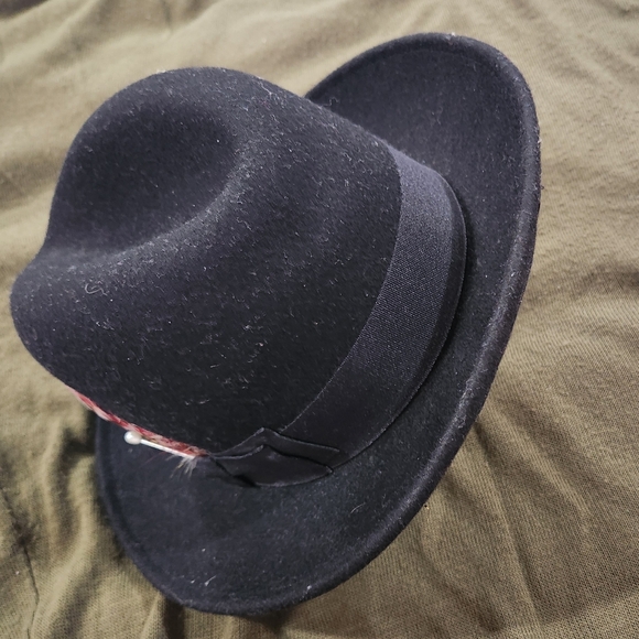 Hat - Picture 3 of 5